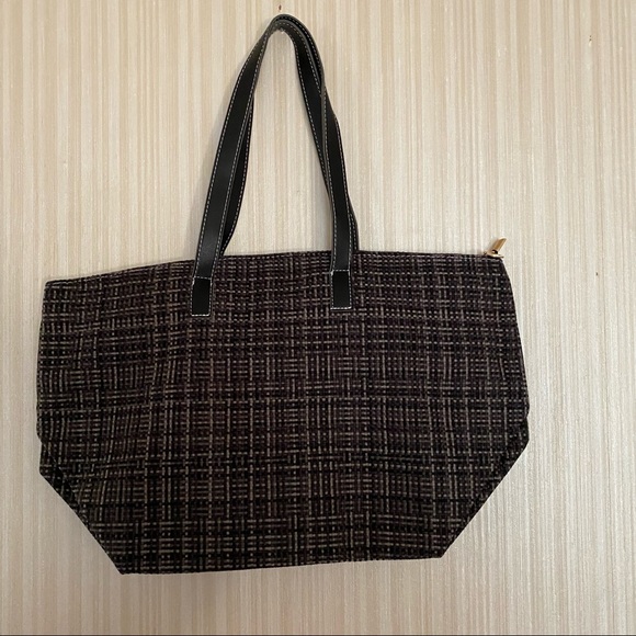 Black Gray Tweed Tote Bag Zipper Closure Faux Leather Handles NWOT - Picture 3 of 4